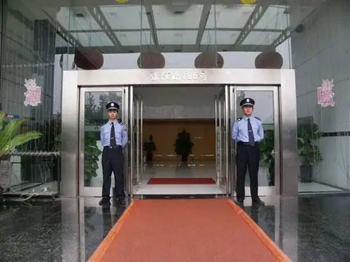 写字楼保安